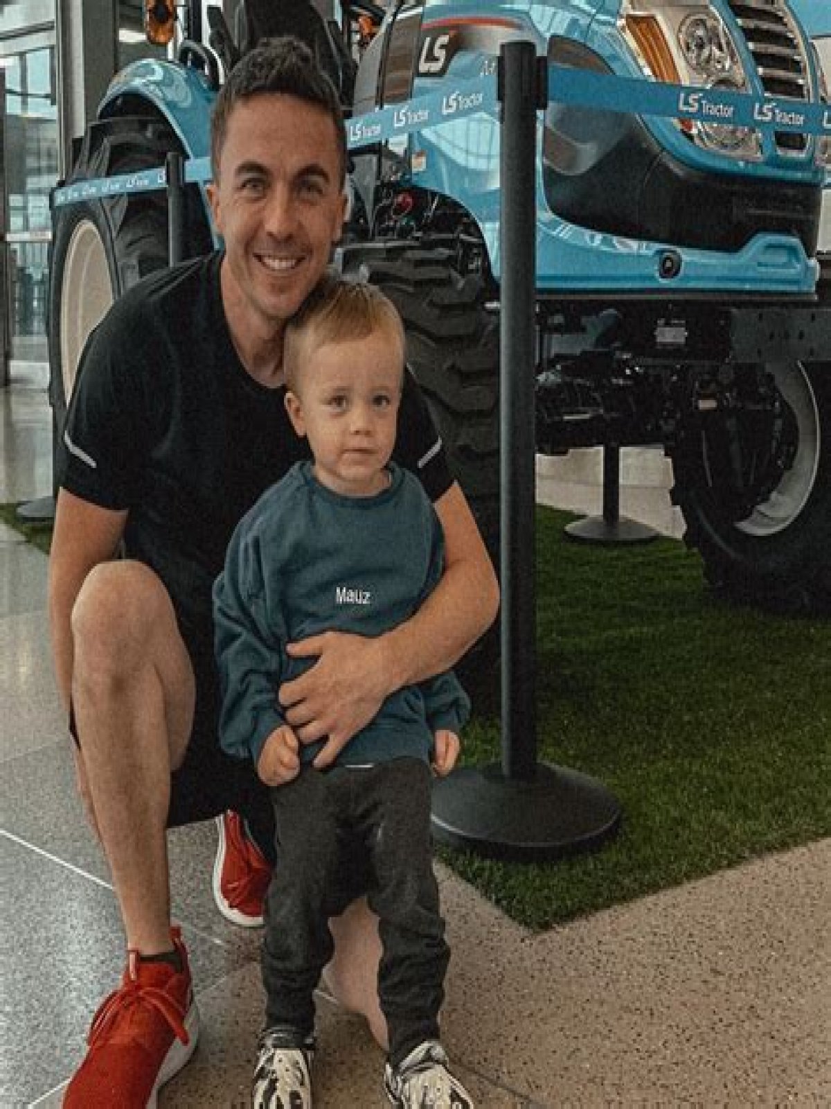 Frankie Muniz: A Journey From Child Star To Family Man With 13 Kids
