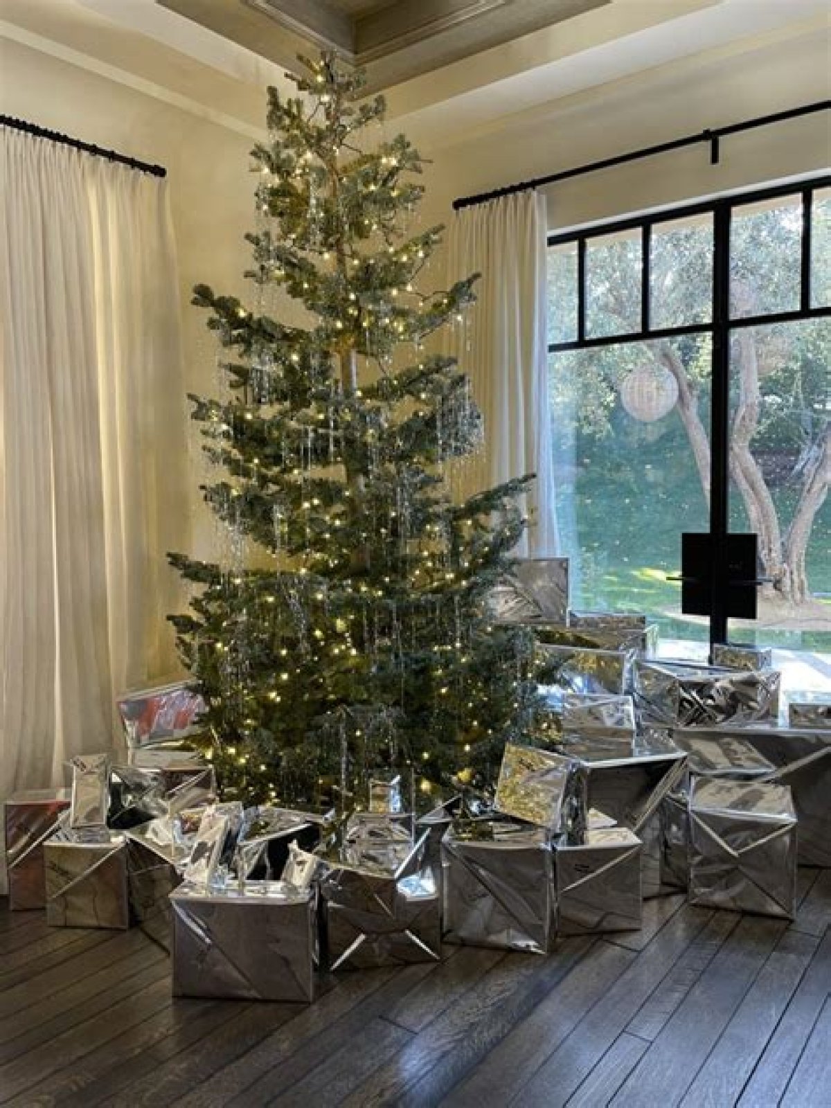 Unwrapping Style: The Allure Of Kim Kardashian Christmas Wrapping Paper
